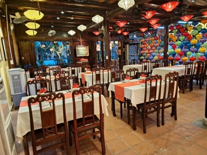 Nhà hàng trong phố cổ Hội An