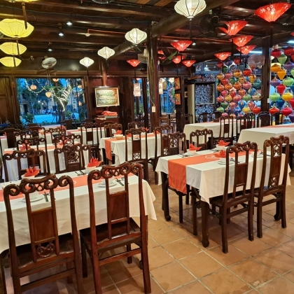 Nhà hàng trong phố cổ Hội An