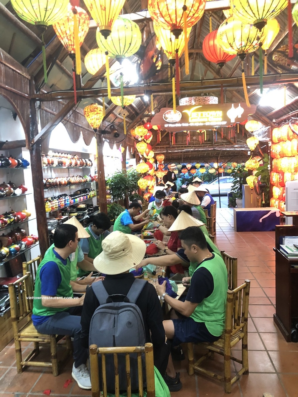 dạy làm đèn lồng truyền thống