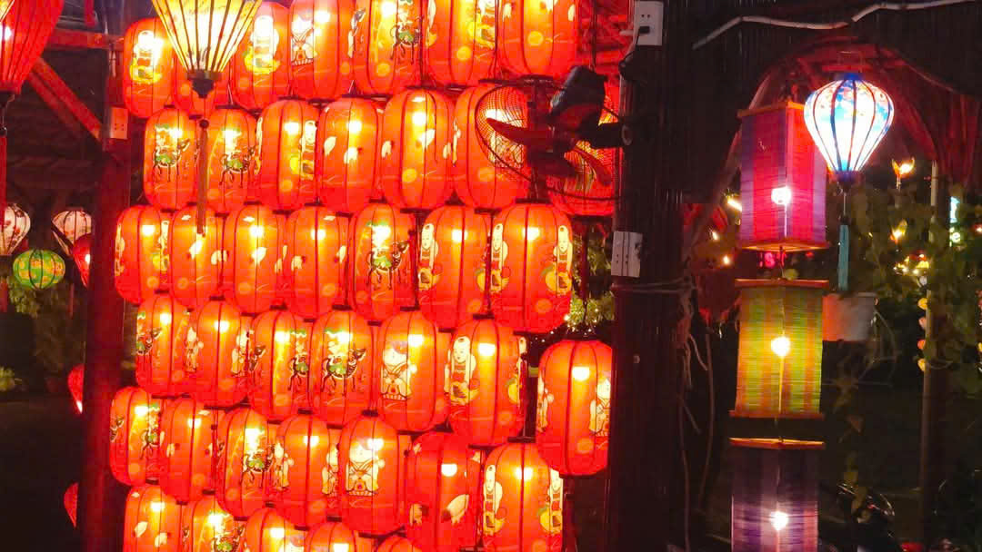 tour-lam-den-long-hoi-an